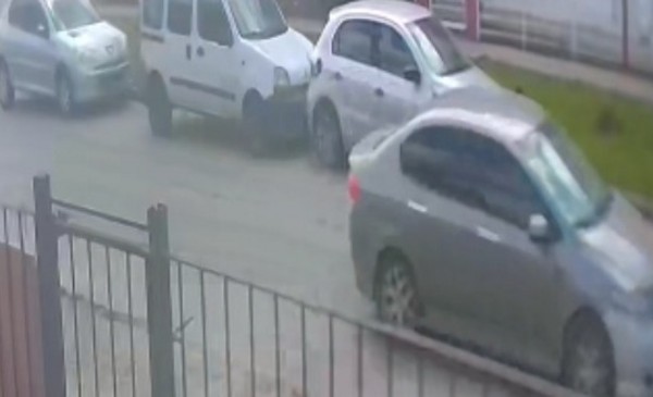 "Me robaron la rueda en un minuto": el ladrón escapó en un auto de lujo ...