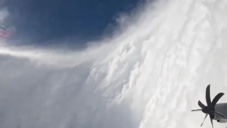 El impresionante video que muestra al huracán Melissa por dentro en Jamaica