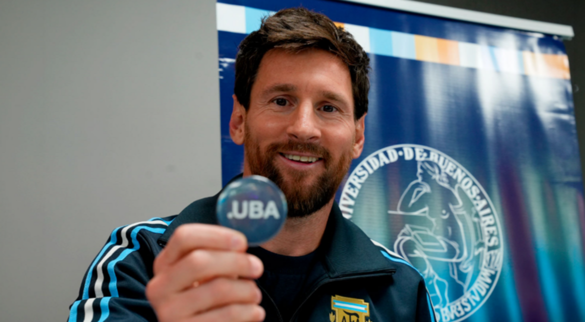 Doctor Messi: antes de su despedida de la Selección, Messi recibió el doctorado Honoris Causa de la UBA