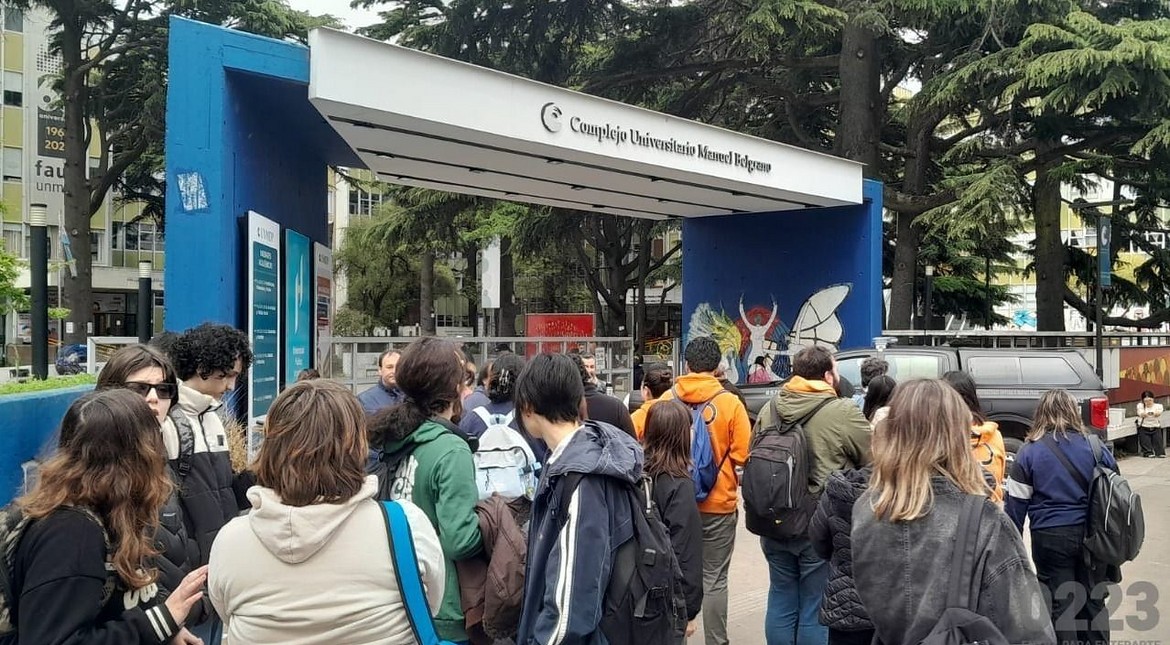 “Nadie se va a salvar”: evacuan la Universidad por amenazas de bomba y tiroteos masivos