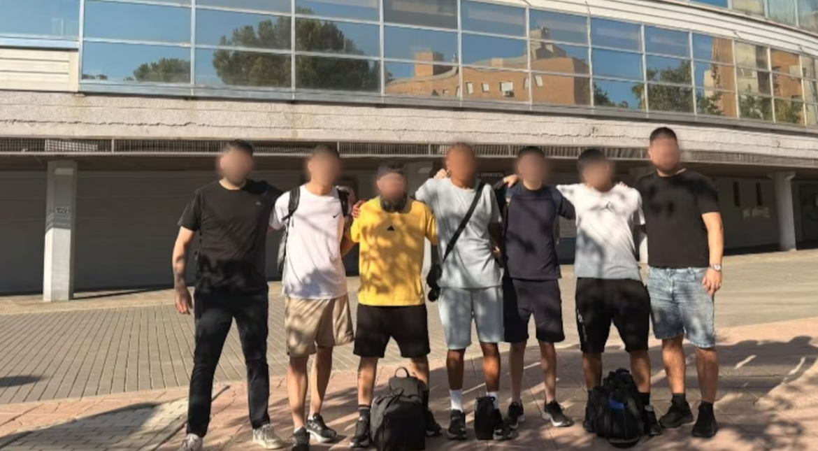 Viajaron a Madrid por un contrato en el fútbol español y denunciaron que era una estafa: apuntan contra un falso representante