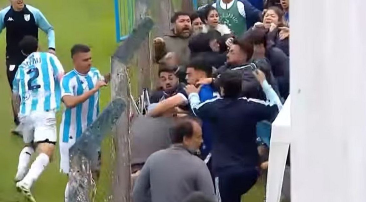 Escándalo en Tucumán: jugó en Boca, la Selección Argentina y terminó a las piñas en un partido de Reserva