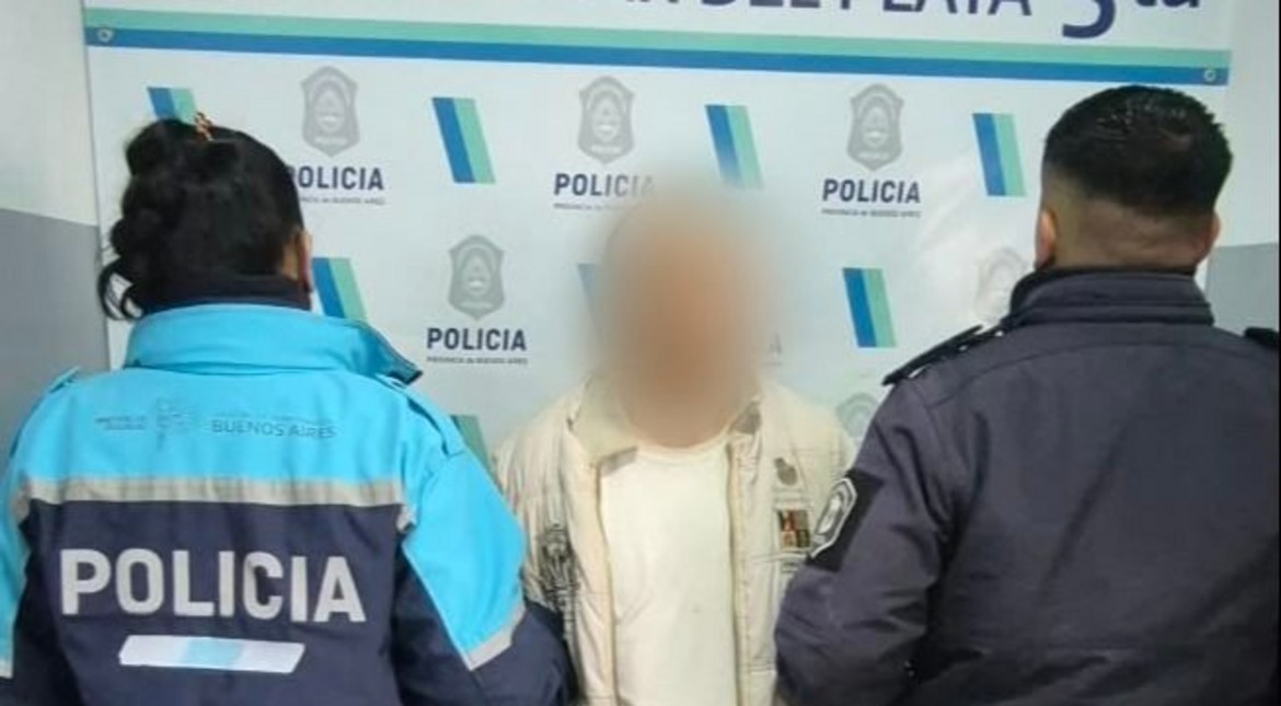 Atacó a golpes a la pareja y lo detuvieron