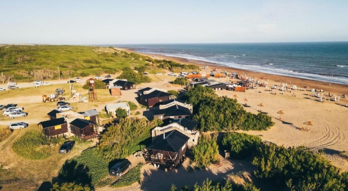 A dos horas de Mar del Plata: el pueblo oculto con playa ideal para una escapada