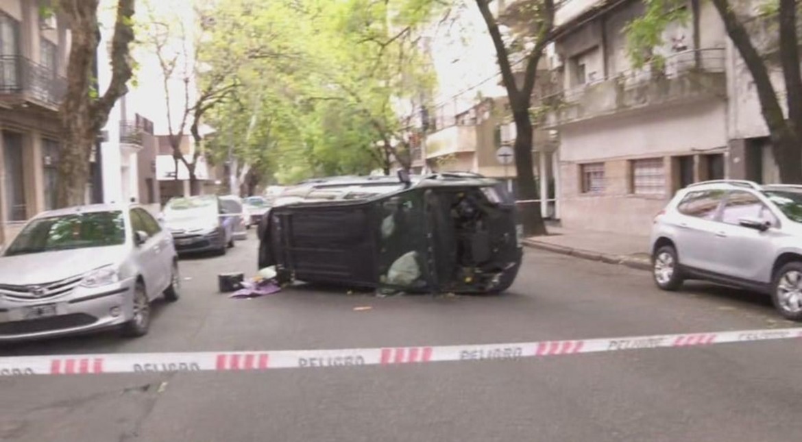 Conductora borracha chocó dos autos, volcó y atropelló a tres personas que bajaban de un Uber
