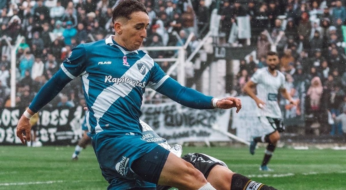Alvarado no lo pudo aguantar: golpazo sobre el final y tendrá que remontar en el Minella