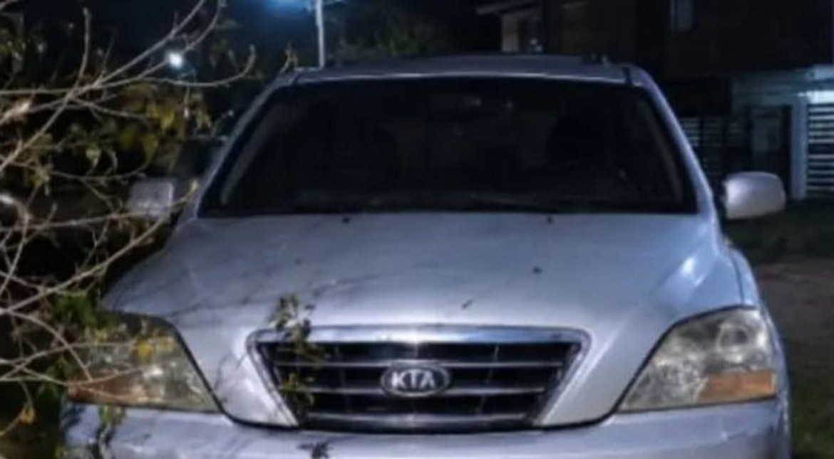 Hallan una camioneta aparentemente abandonada que tenía pedido de búsqueda