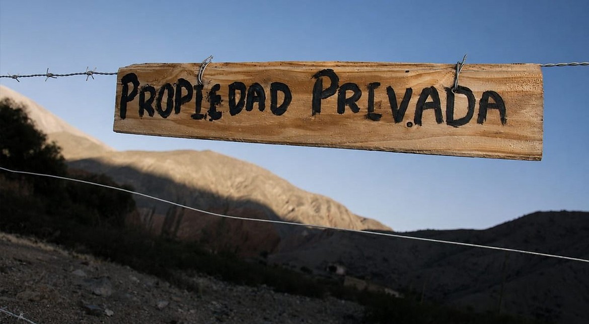 El Gobierno acordó restituir los límites a la venta de tierras a extranjeros