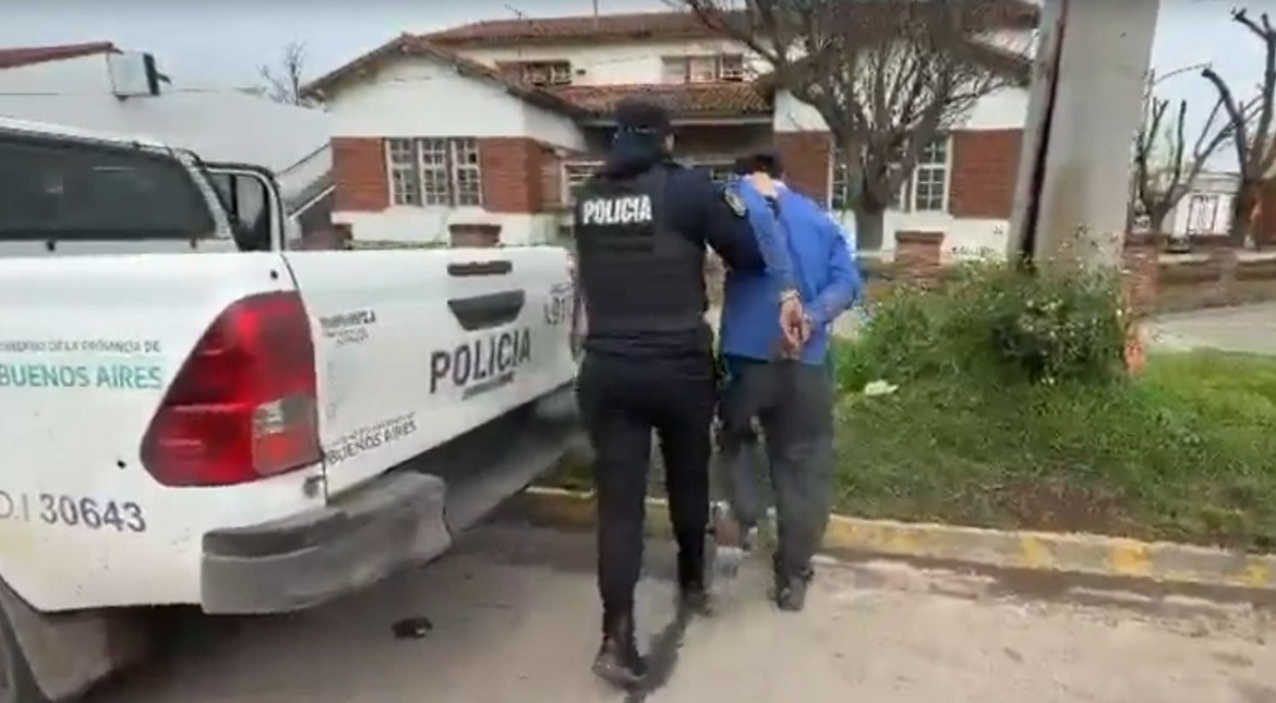 Tenía pedido de captura y paseaba en auto por Miramar Tiene 45 años