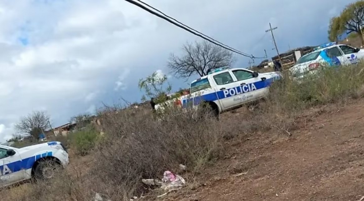 Un perro descubrió un cuerpo enterrado y destapó una terrible mentira