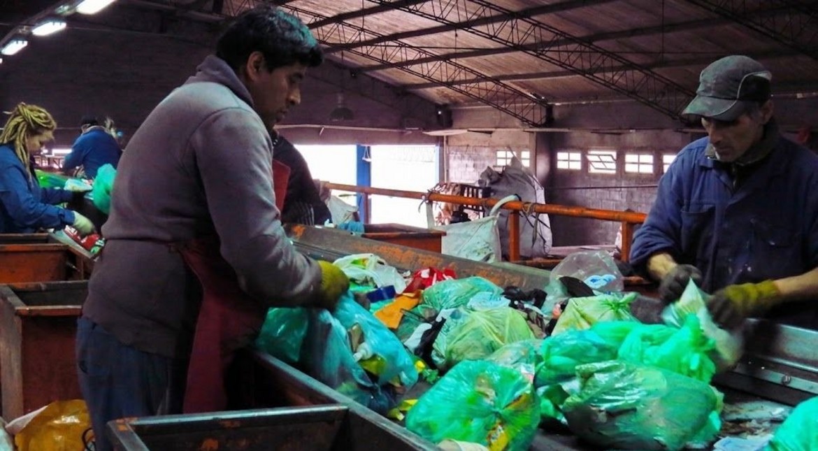 Se desplomó un 87% el reciclado textil en Mar del Plata: ¿ya no se compra ropa?