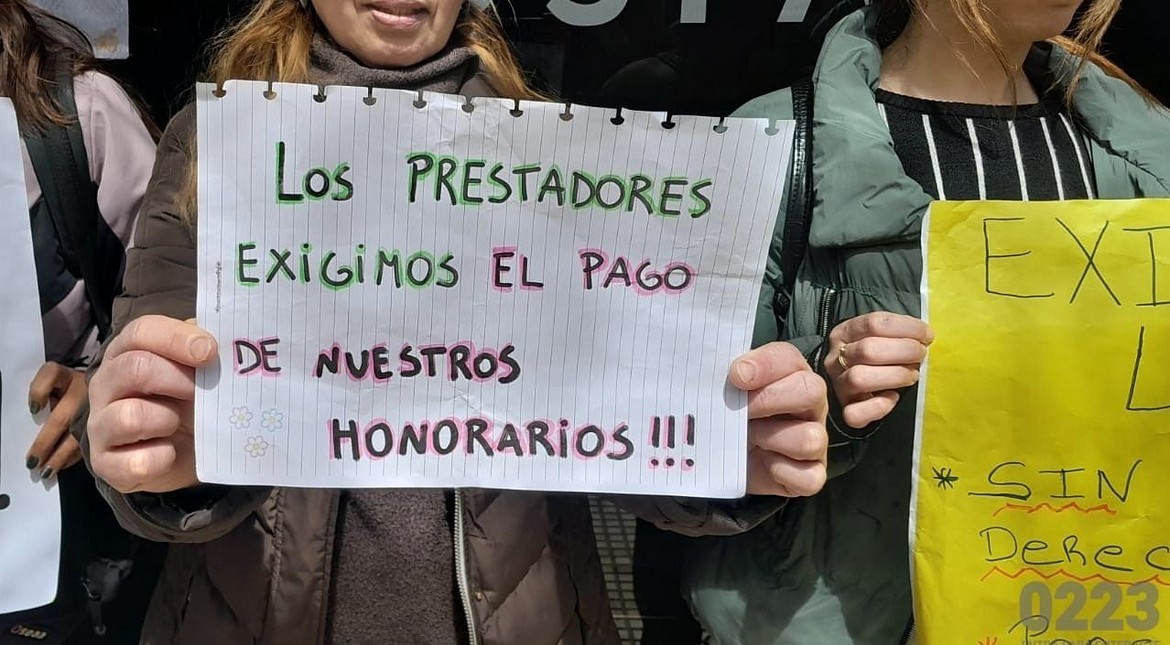 Crecen los reclamos a una reconocida obra social: “Los prestadores no cobramos desde junio”