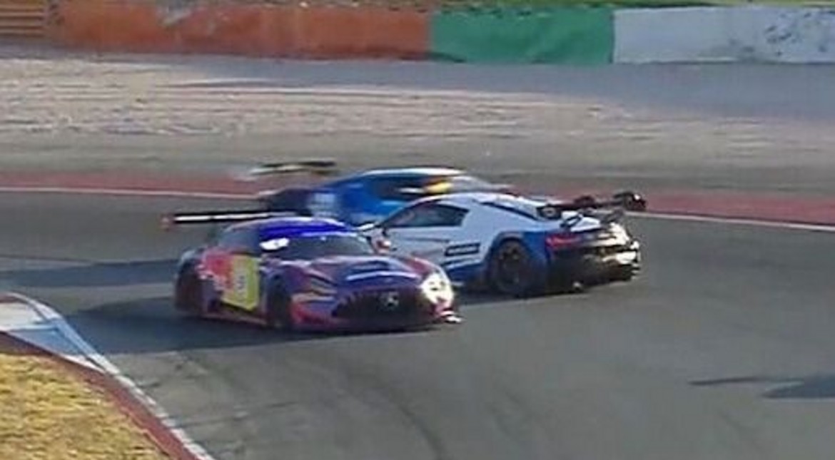 El inesperado choque de Max Verstappen con un argentino: el gesto que llamó la atención