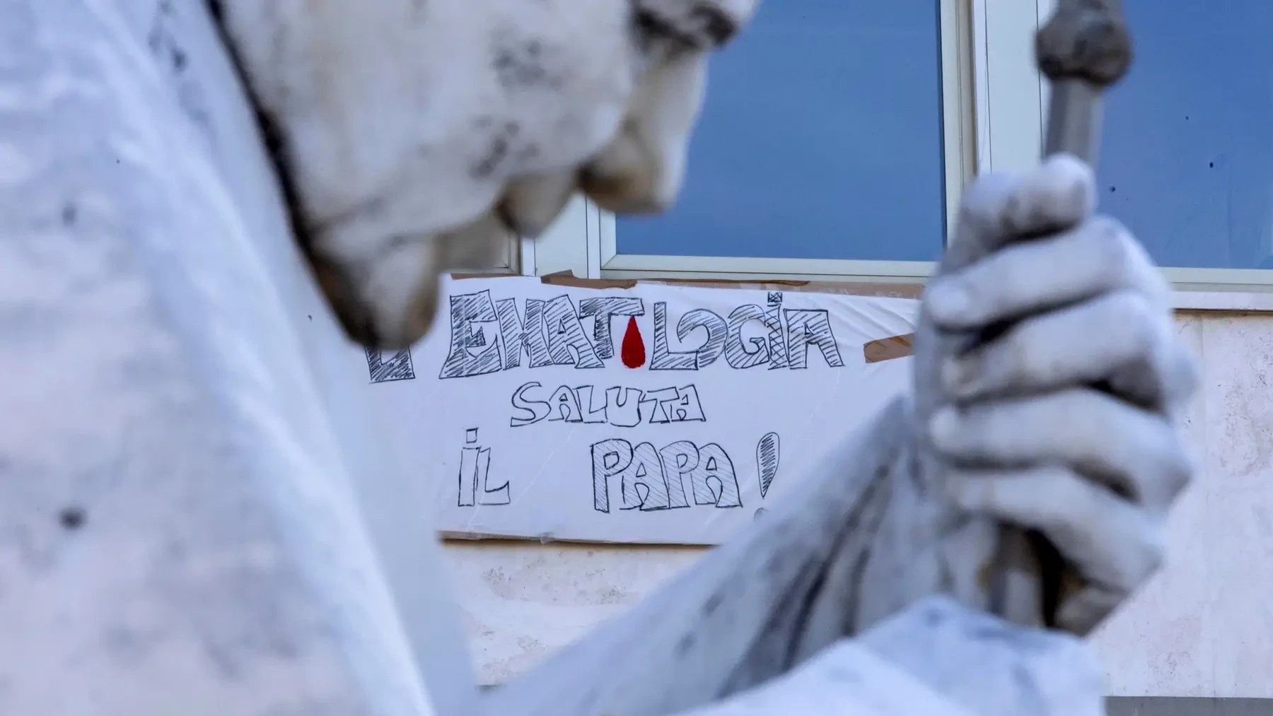 Se conoció la primera foto del papa León XIV tras la cirugía