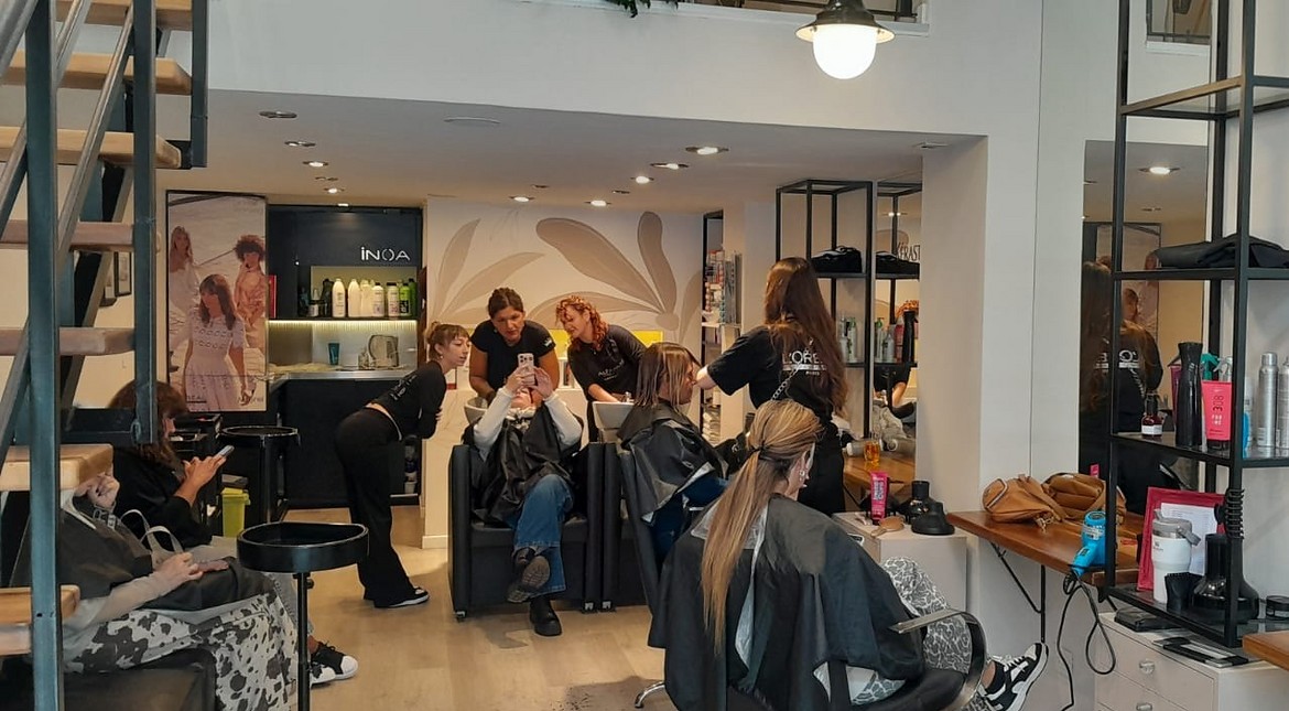 Menos clientes, visitas más espaciadas y la plata justa: cómo afecta la crisis a las peluquerías y los salones de belleza