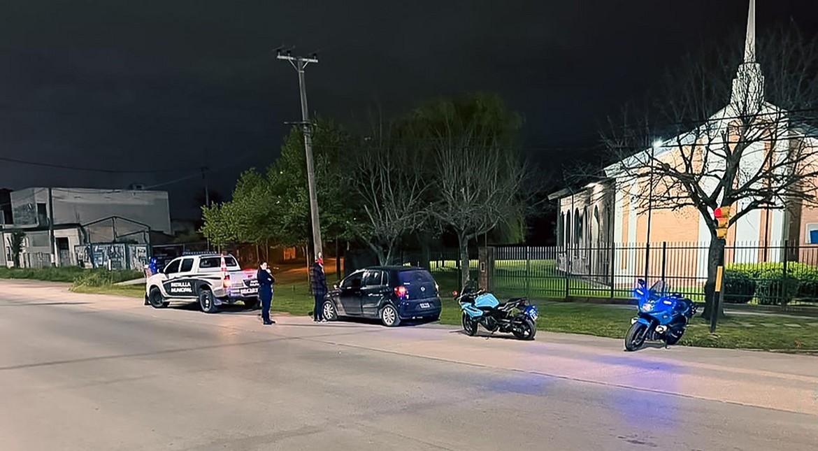 Corrieron una picada ilegal en plena calle y les secuestraron los autos