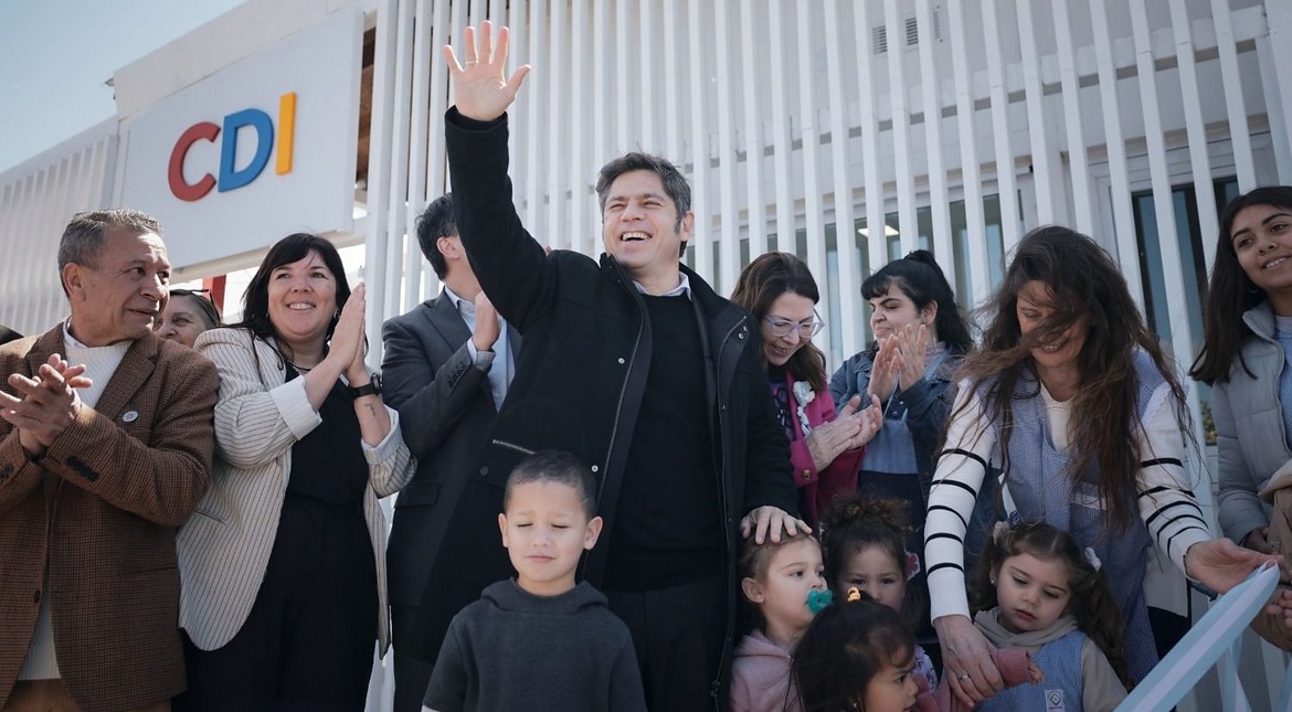 Kicillof inauguró un centro de desarrollo infantil y entregó nuevas viviendas
