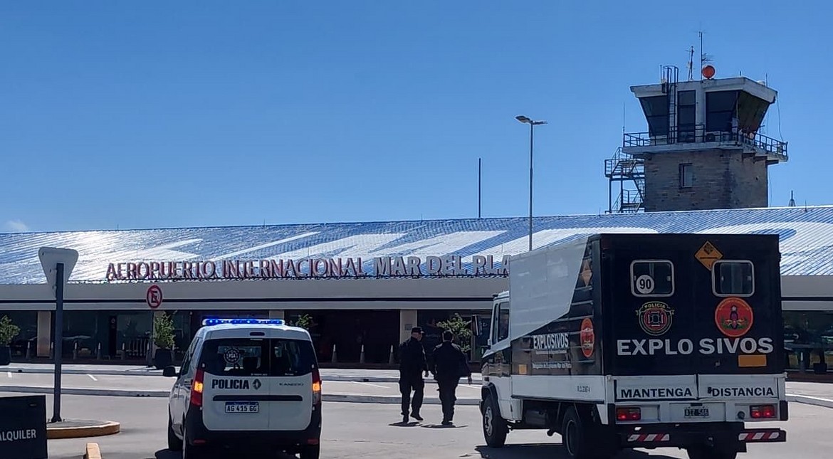 Pánico en el aeropuerto de Mar del Plata: encontraron una valija y lo evacuaron