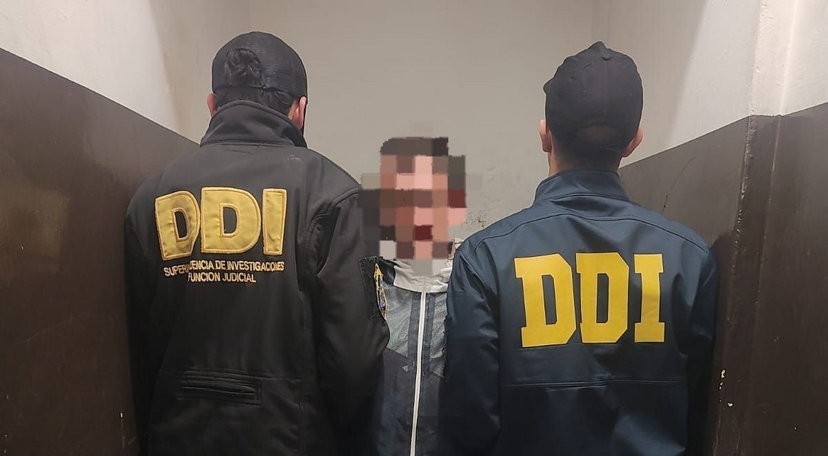 Le pegó con un fierro a una embarazada de siete meses para asaltarla