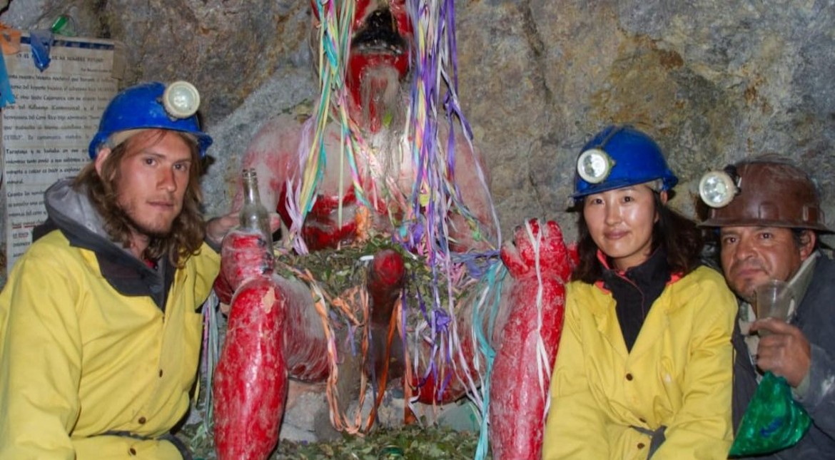 Un documental marplatense nos sumerge en los rituales de los mineros de Pailaviri