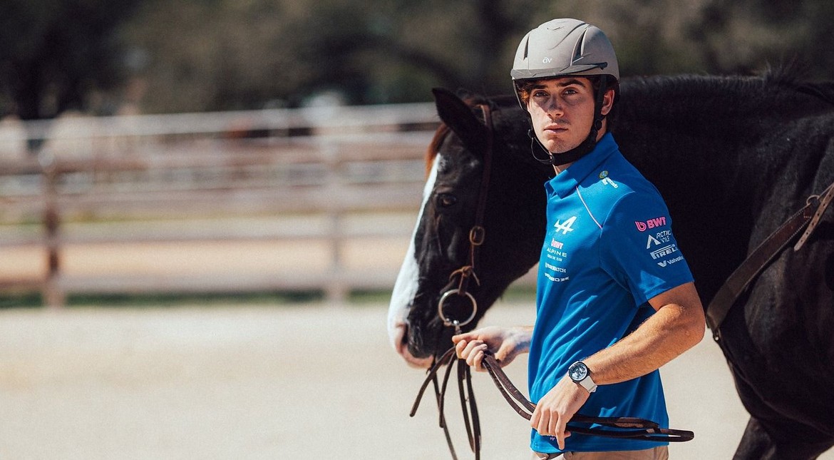 Colapinto llegó a Estados Unidos, cabalgó y se prepara para volver a los puntos