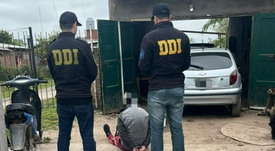 Ataron a tres adolescentes durante una entradera: un detenido y un prófugo