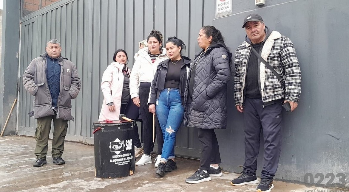 Las obligaron a hacerse el monotributo, perdieron la asignación y las echaron: el drama de un grupo de madres solteras