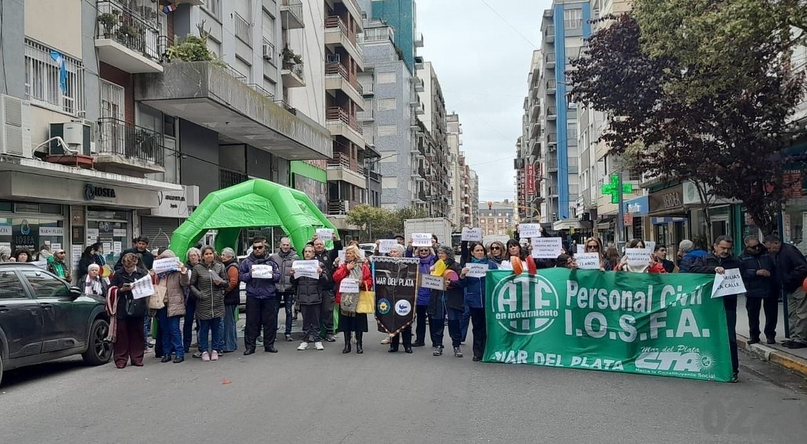 “230 familias se quedan en la calle”: alarma por el cierre de las farmacias de Iosfa
