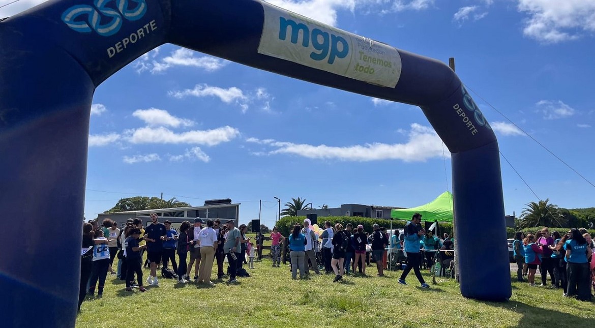 Caminar para contar: la iniciativa solidaria de una escuela especial de Mar del Plata