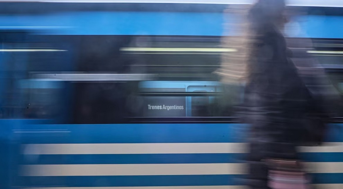 Descarriló un tren de Mar del Plata a Buenos Aires, no recibió asistencia y condenaron a la empresa