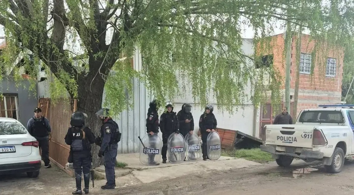 Investigan a una banda por robar en dos empresas de maquinaria agrícola, una inmobiliaria y otros dos comercios