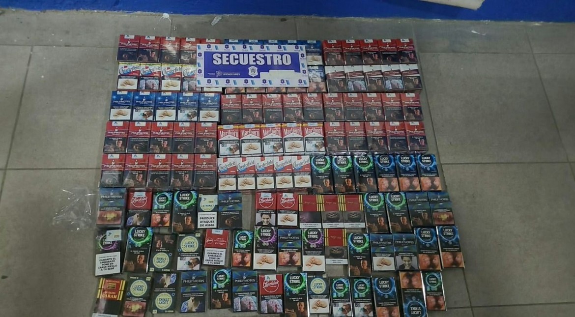 Simuló tener un arma y robó 130 atados de cigarrillos de un kiosco