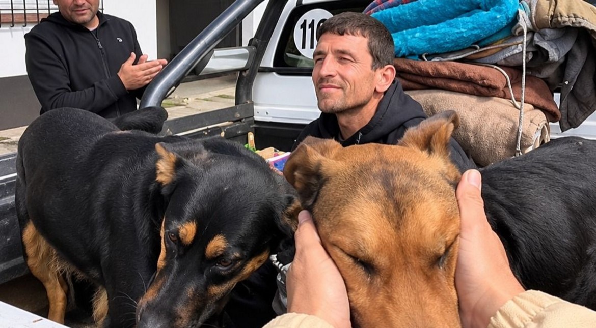 "Fue como un milagro": la emoción de los vecinos que consiguieron una casa para Jonathan y sus perros
