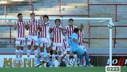 Unión finalizó su ciclo lamentando una remontada de su rival 
