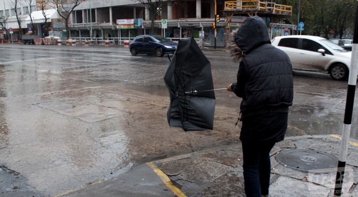 Doble alerta meteorológico en Mar del Plata: habrá fuertes lluvias y vientos de 70 km/h