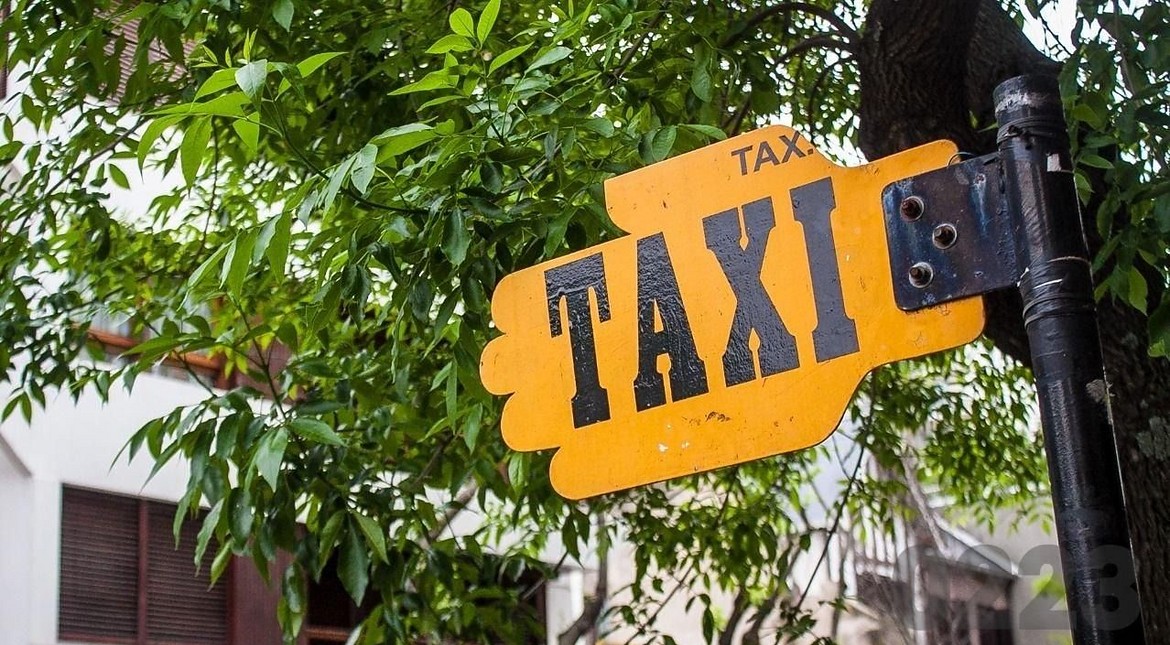 El Municipio propone una nueva parada de taxis ante el crecimiento de un importante centro comercial