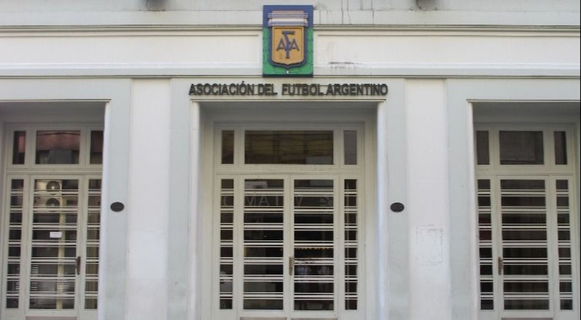 AFA extendió el plazo del mercado de pases: hasta cuándo pueden incorporar los clubes de Primera