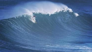 Un marplatense desafía las impresionantes olas gigantes de Nazaré