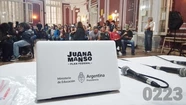 El acto central se realizó en la Escuela Secundaria 29 (ex Centro Polivalente de Arte). Foto 0223