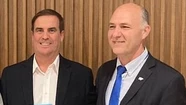 Claudio Garbolini junto al Secretario de Malvinas en la entrega de la medalla Conmemorativa 40 años