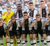 Los jugadores de Alemania se taparon la boca en protesta por no poder utilizar el brazalete LGTBI