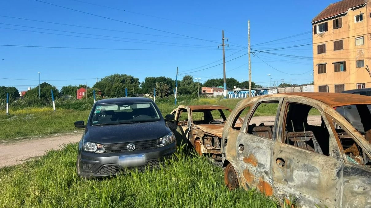 El auto fue abandonado.