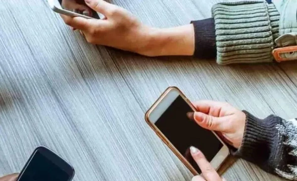 Celulares en las aulas: ¿qué ocurre si un estudiante no respeta la nueva ordenanza?