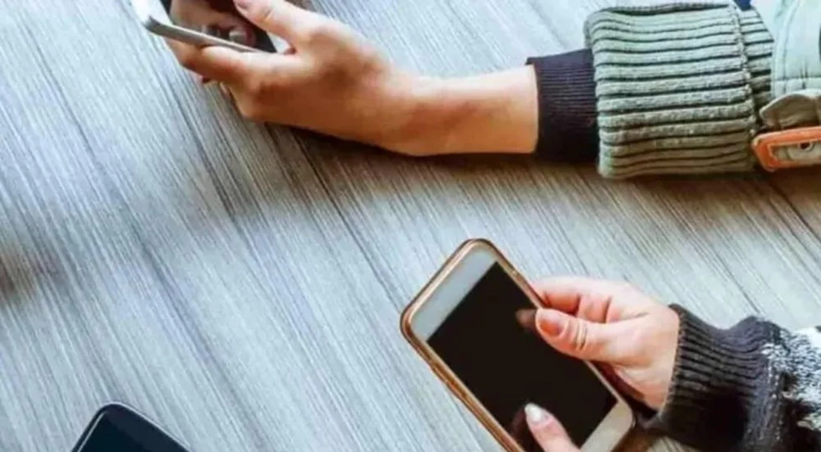 Celulares en las aulas: ¿qué ocurre si un estudiante no respeta la nueva ordenanza?