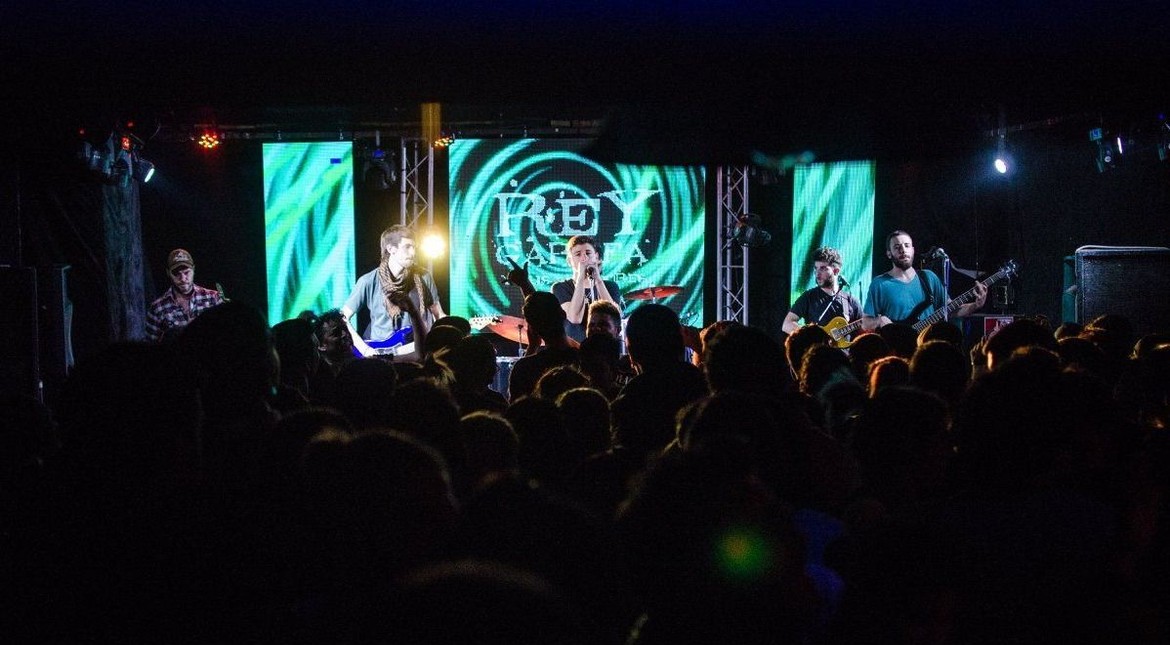 Este viernes, el mejor tributo a Los Redondos se vive en Brewhouse con “Rey Garufa y sus Timadores”