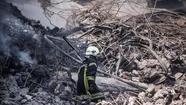 Los bomberos fueron los héroes de una tragedia de dimensiones inéditas. Foto: 0223.