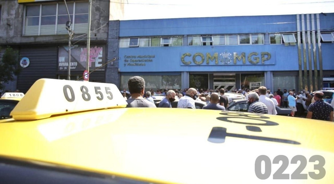 "Preferible perder un viaje": taxistas proponen elegir los pedidos para evitar robos