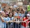 Con carteles y camisetas argentinas, los hinchas alientan por Emiliano Martínez. Fotos: Diego Berrutti para 0223.