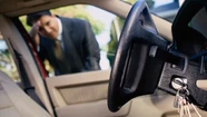 Le robaron el auto pero el seguro no se lo cubrirá porque dejó las llaves puestas