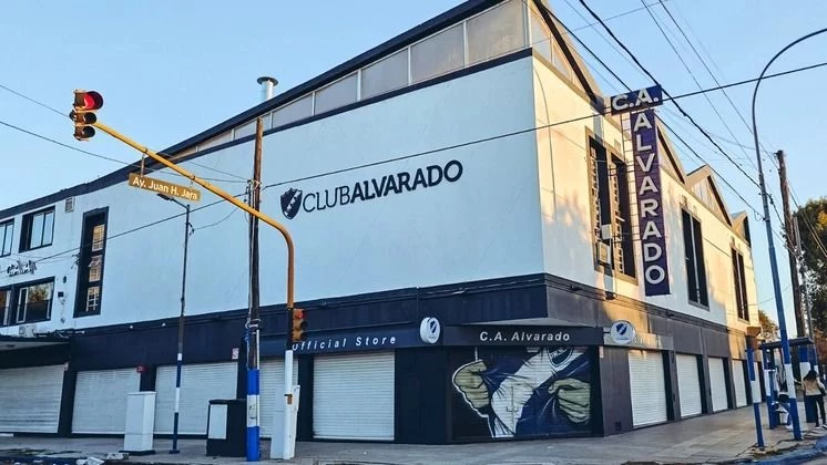Alvarado convocó a una Asamblea Informativa y se acerca el DT
